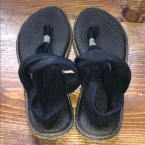 Black Sanuk Cloth Sandals